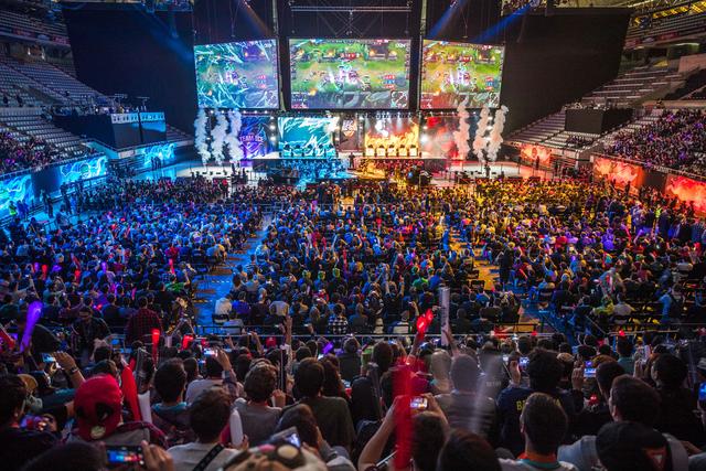 如果JDG赢了今天LPL季后赛，RNG则直接跌入冒泡赛