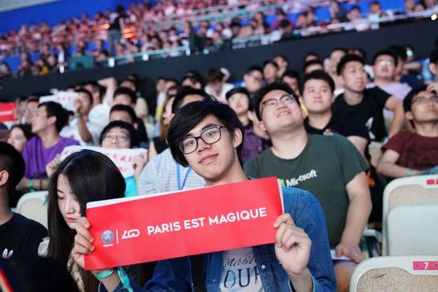 San的阿希取得了13次击杀，士气高涨， MaRin 的雷克顿成为了突破点。 Leyan 的队伍击败了 Mlxg 的队伍。